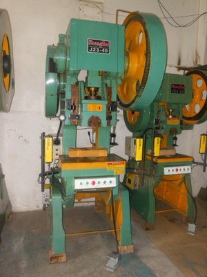 批發沖床 現貨J23-40T普通壓力機沖床 - 批發沖床 現貨J23-40T普通壓力機沖床廠家 - 批發沖床 現貨J23-40T普通壓力機沖床價格 - 深圳市貴恒機械 - 